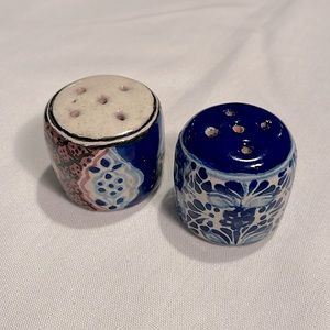 Talavera, handmade/painted, salt/pepper shakers, made in Mexico